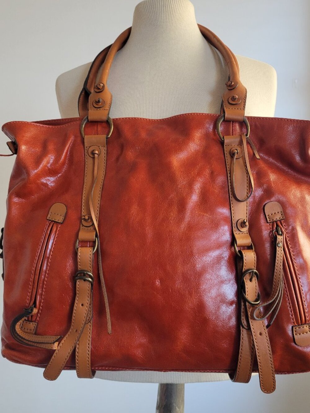 CLEARANCE - HYPE Genuine Leather Large Brown Glazed Tassel Shoulder Bag - NWT